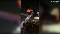 La llegada de Trump en su avión tras el ataque sufrido