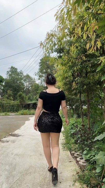 Chinese girl dance short video