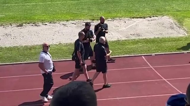 De Laurentiis a Dimaro fa gioire i tifosi: Oggi vengo in mezzo a voi .