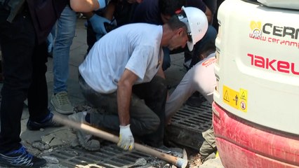 İzmir'de 2 kişinin elektrik akımına kapılıp hayatını kaybettiği sokaktaki esnaf konuştu