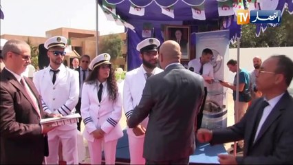 تيبازة : العائلات تشارك فرحة أبنائهم المتخرجين من المدرسة الوطنية العليا للبحرية