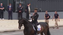 La antorcha olímpica llega a París el día de la Fiesta Nacional de Francia