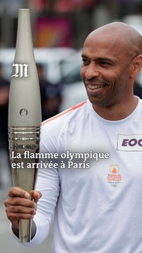 Les images de l’arrivée de la flamme olympique à Paris