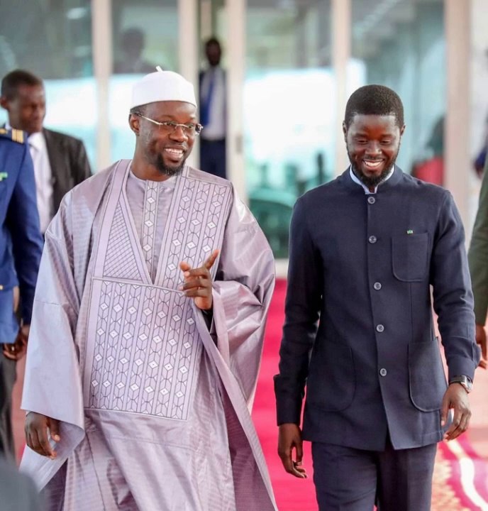 Mame Zé frappe fort : Il critique la gestion de Macky Sall et encourage Diomaye et Sonko...