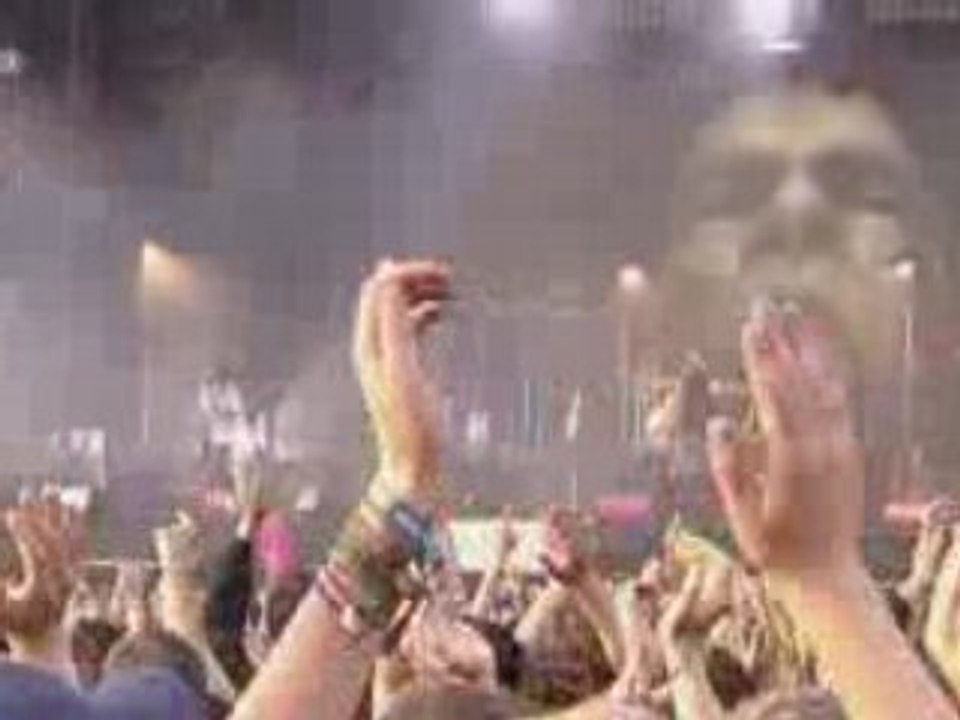 KoRn - Here To Stay [live]