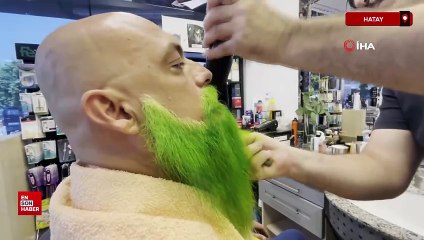 Hatay'da herkesin renkli sakallarıyla tanıdığı esnaf