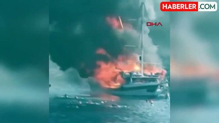 Marmaris'te Tur Teknesinde Yangın: 110 Kişi Tahliye Edildi, 4 Kişi Yaralandı