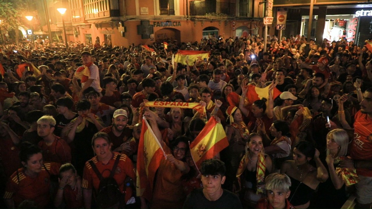 Euro 2024 : l'Espagne championne d'Europe, les supporters célêbrent la victoire de la Roja