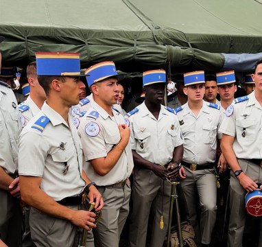 Le chant de promotion des élèves de Saint-Cyr