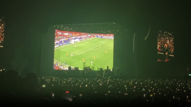 The Killers pause concert to show England punching their ticket to Euro 2024 final