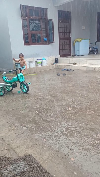 Vihaan enjoy time