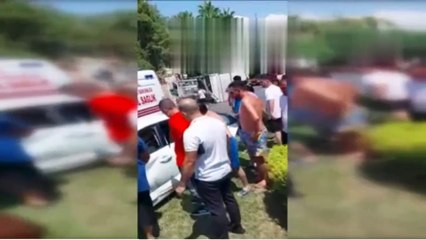 Otomobil Kamyonete Ok Gibi Saplandı, ortalık savaş alanına döndü