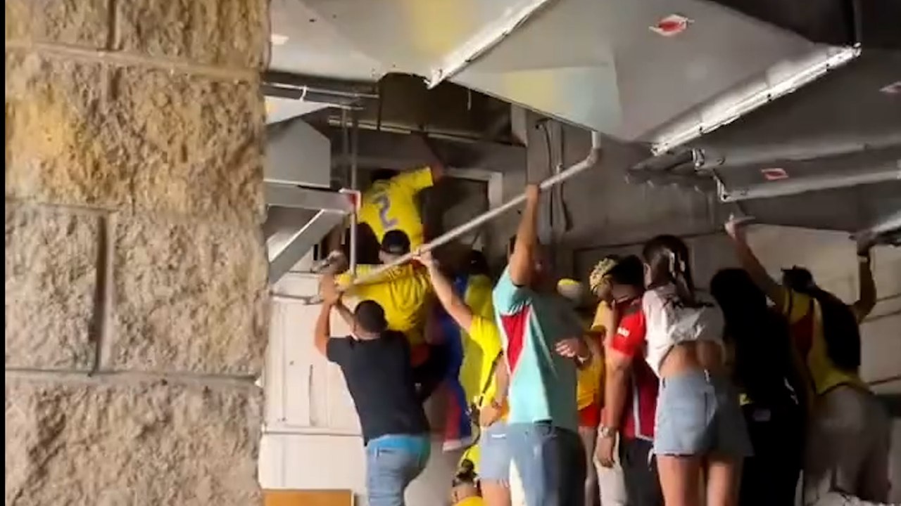 Miami : des centaines de fans forcent l'entrée du stade de la Copa America