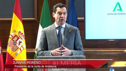 Moreno valora como "ejemplo de éxito" la culminación de las casas consistoriales de Almería