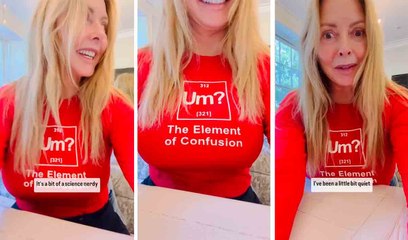 Video: Entinen BBC-juontaja esittelee vartalonmyötäisen nörttipaidan puhuakseen uudesta kirjastaan