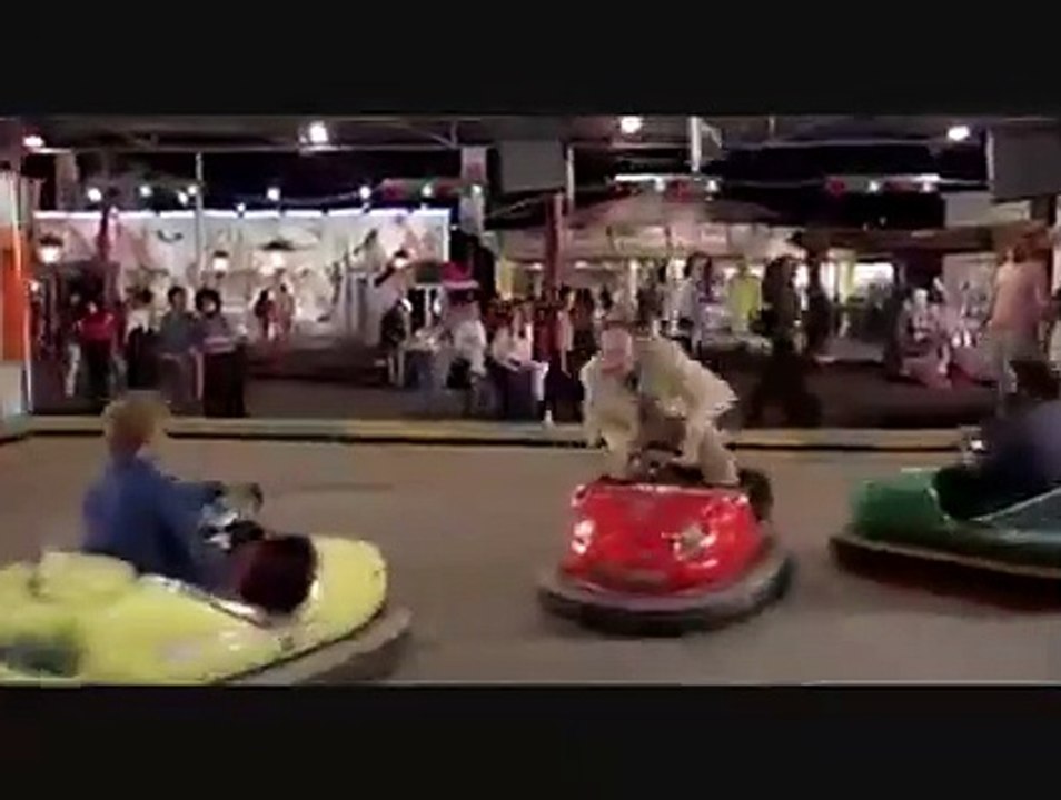 altrimenti ci Arrabbiamo - Bud Spencer e Terence Hill - alle auto scontro