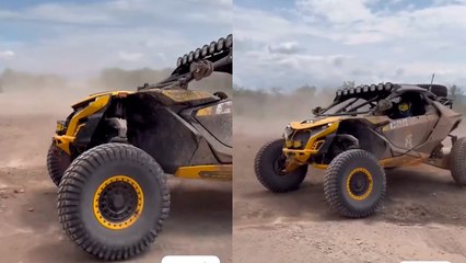 Canelo muestra sus habilidades al volante y en el desierto