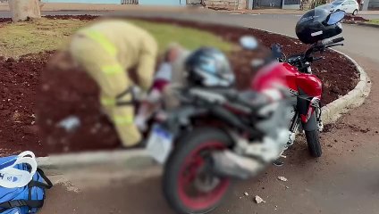 Na garupa de mototáxi, mulher fica ferida em acidente  no Interlagos