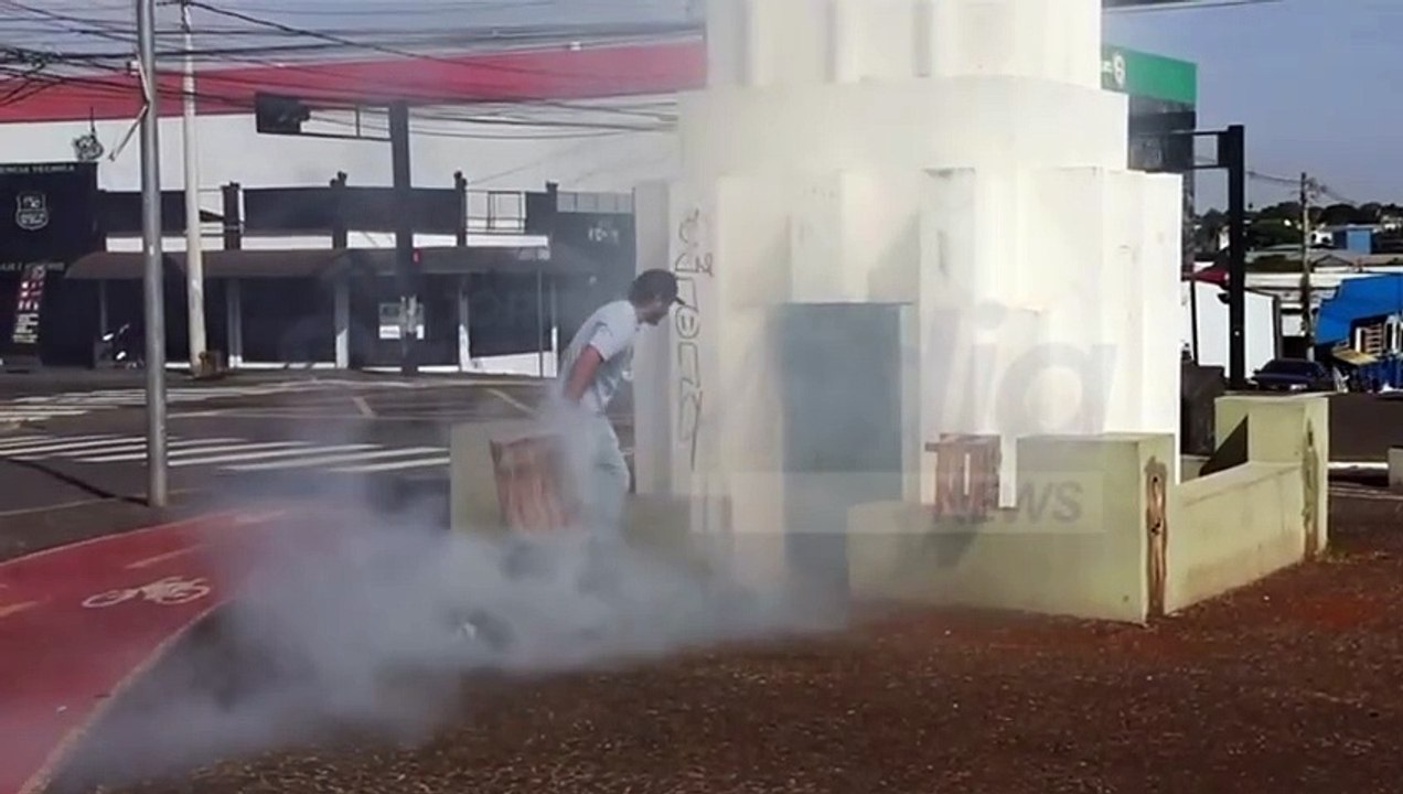 Referência turística, Relógio da Calógeras é incendiado em Campo Grande