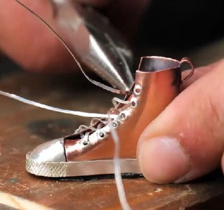 Mini masterpieces! Crafting adorable DIY earrings!