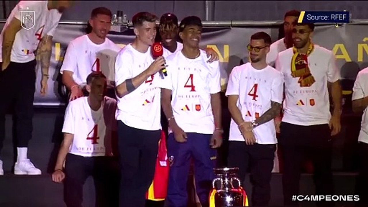 Spanish fans acclaim teenager Yamal in Madrid