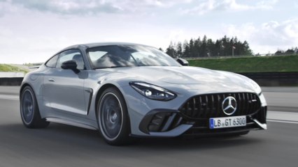 Download Video: Der neue Mercedes-AMG GT 63 PRO 4MATIC+ - Bessere Fahrleistungen und optimierte Fahrbarkeit auf Rennstrecken