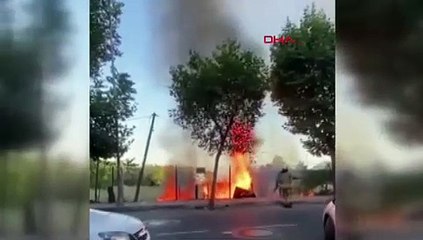 Avcılar’da baraka alev alev yandı