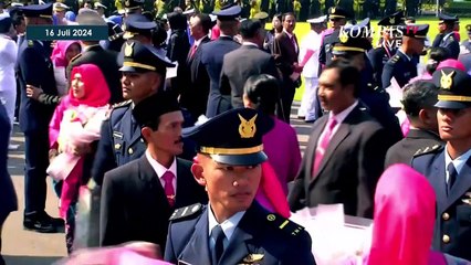Momen Haru Tangis Perwira TNI-Polri Peluk Orang Tua Usai Dilantik Jokowi di Istana