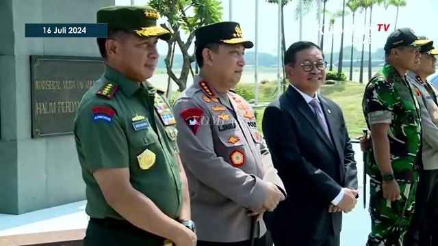 Detik-Detik Presiden Jokowi Naik Pesawat Kepresidenan Bertolak ke Abu Dhabi