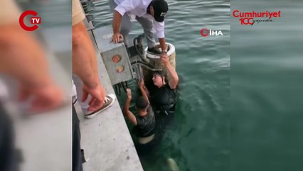Kadıköy’de denize düşen kadını yurttaşlar kurtardı