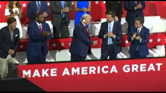 Ovazione per Trump al primo giorno di convention repubblicana