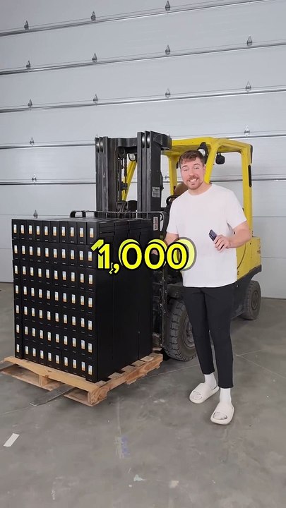 Giving 1000 Phones Away