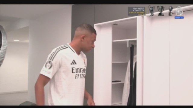 Kylian Mbappé vestido con la camiseta del Real Madrid