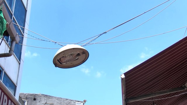 Eminönü'ndeki sarkan elektrik kablolarına esnaftan tepki Aklıma direkt İzmir geldi