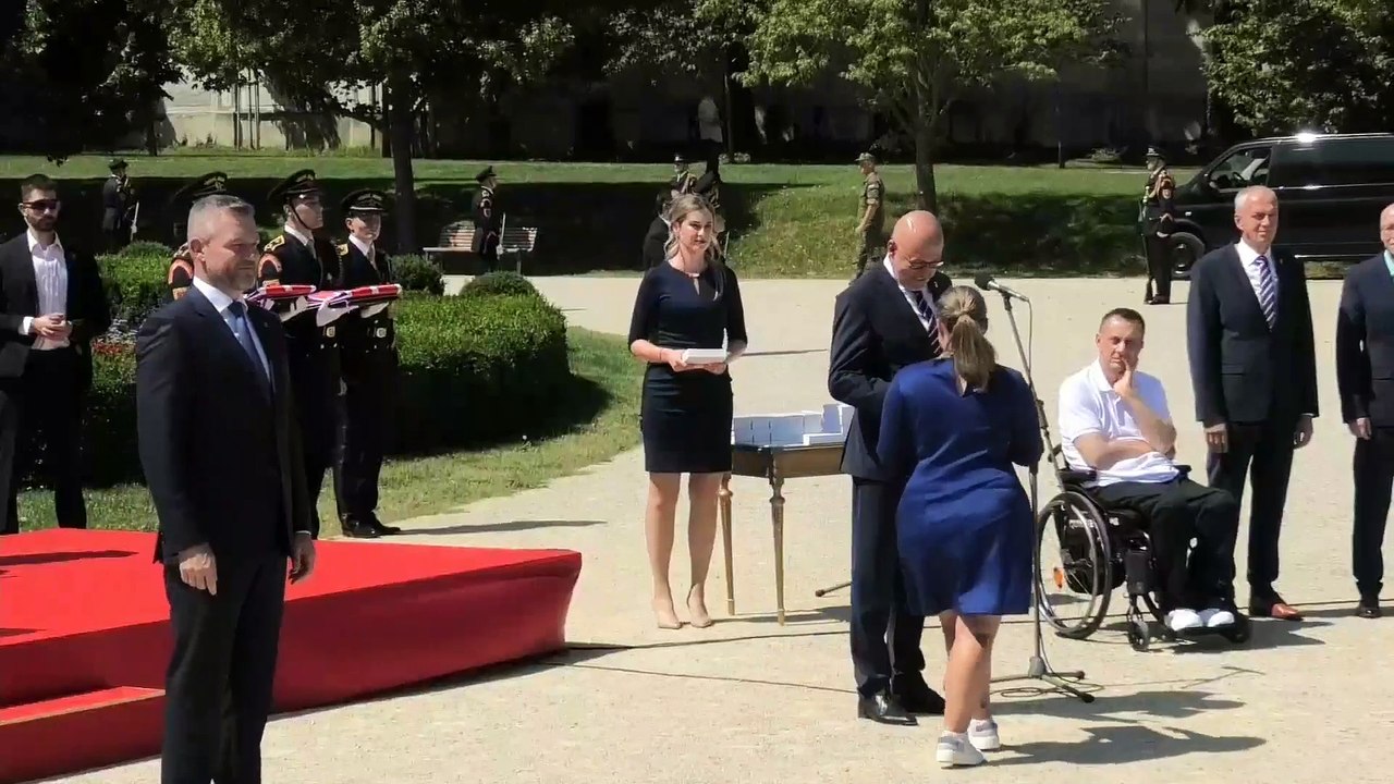 ZÁZNAM: Grigar a Kánová zložili v mene výpravy sľub do rúk prezidenta