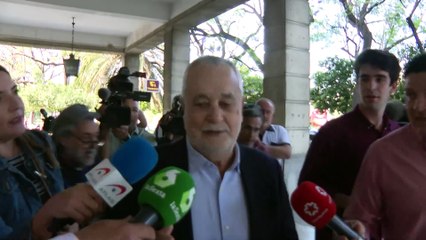 下载视频: El Constitucional exonera al expresidente andaluz Griñán toda la malversación de los 'ERE'