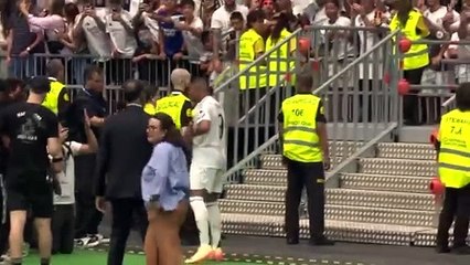 Le bel échange entre Mbappé et les fans au Bernabeu après sa présentation