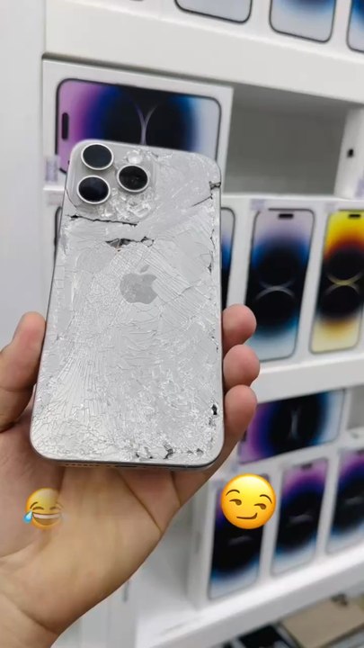 iPhone 15 pro max to war giya