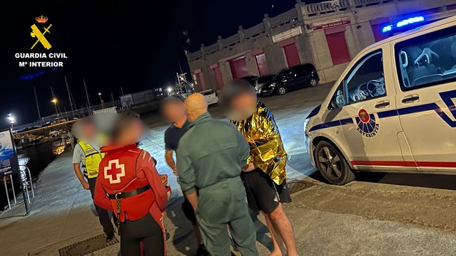 Rescatados dos náufragos a la deriva con síntomas de embriaguez en Bermeo