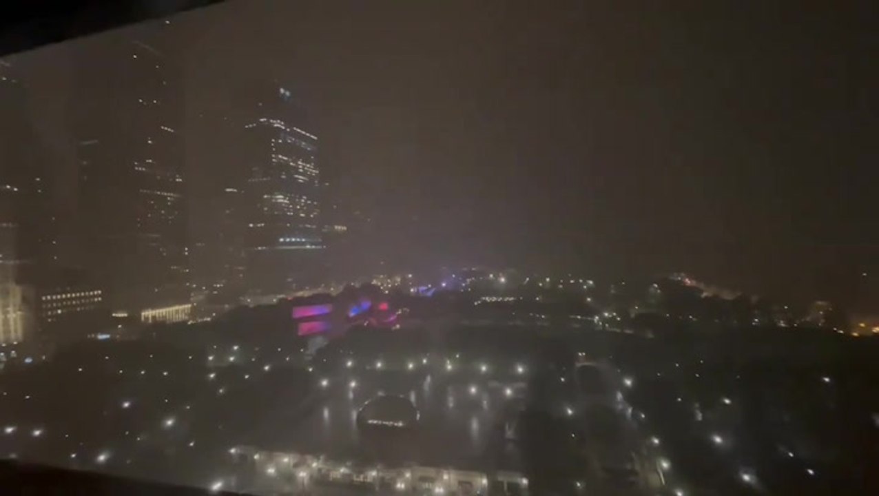 Eerie tornado sirens ring through downtown Chicago as storms rip through Midwest