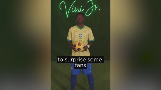 Vinicius shocks fans by posing as his own wax figure at Madame Tussauds New York!