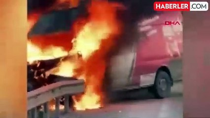 Bursa'da Kargo Minibüsü Yanarak Kül Oldu