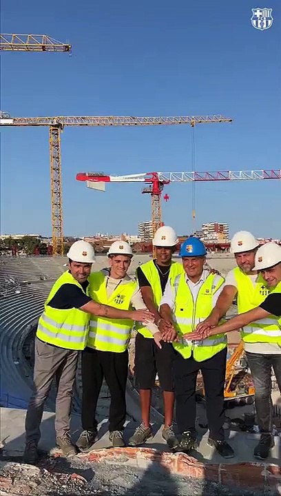 Joan Laporta visita el Camp Nou junto a Deco, Gavi, Lamine Yamal, Flick y Pedri