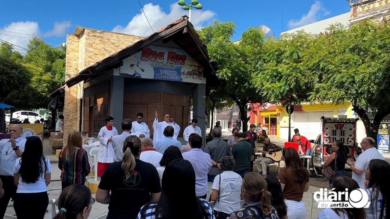 Missa no Centro celebra 50 anos da CDL de Cajazeiras e presidente anuncia novidades da programação
