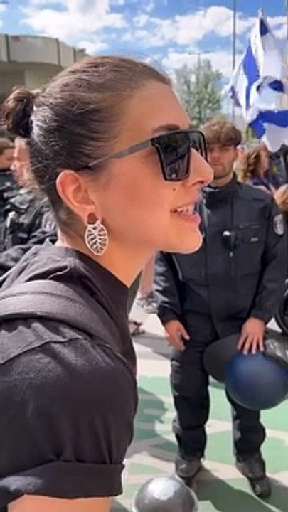 “White people are the superior people, if this bothers you, then why are you here” A Pro-Israeli woman said this to a Palestinian protester  in Berlin