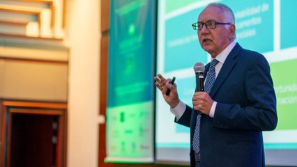 Ministro de Salud aseguró que funcionarios del Invima lo engañaron: “Me tocó retirar gente”