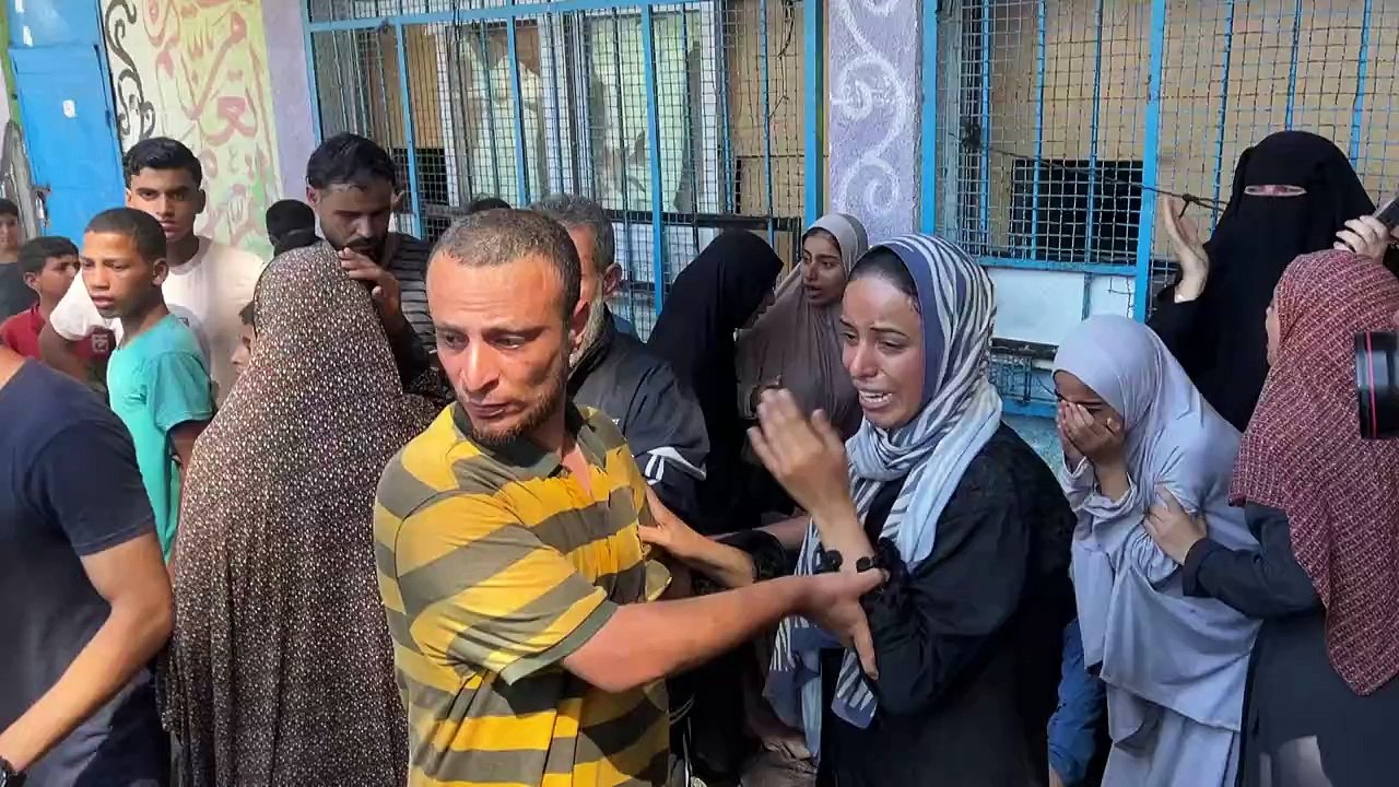 Dezenas de mortos em bombardeios em Gaza; Netanyahu quer'aumentar ainda mais a pressão'