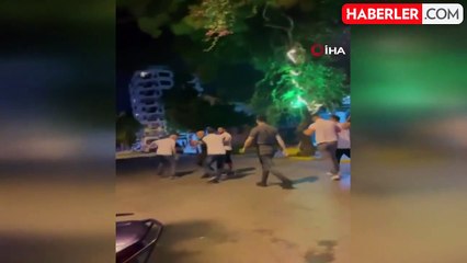 İzmir'de yumruk yumruğa kavga kamerada