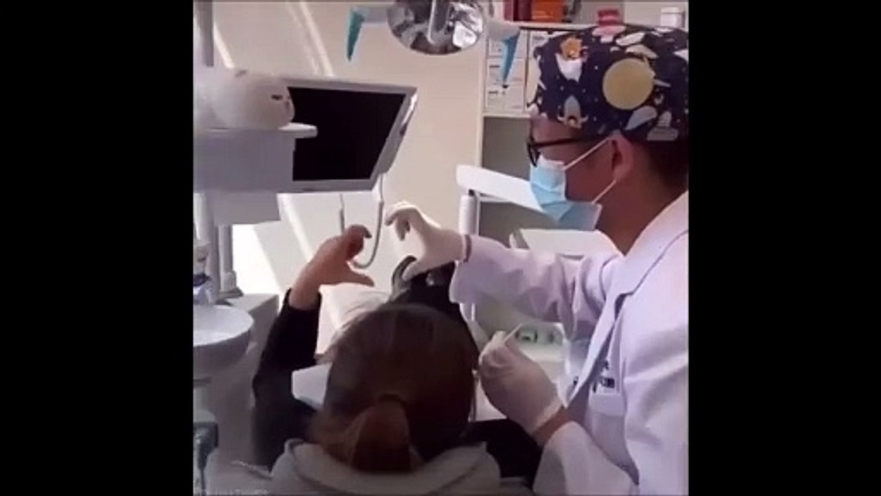 Cette patiente rend dingue son dentiste... Coeur sur toi