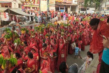 रथ यात्रा में 1100 महिलाओं की कलश यात्रा, देखें वीडियो